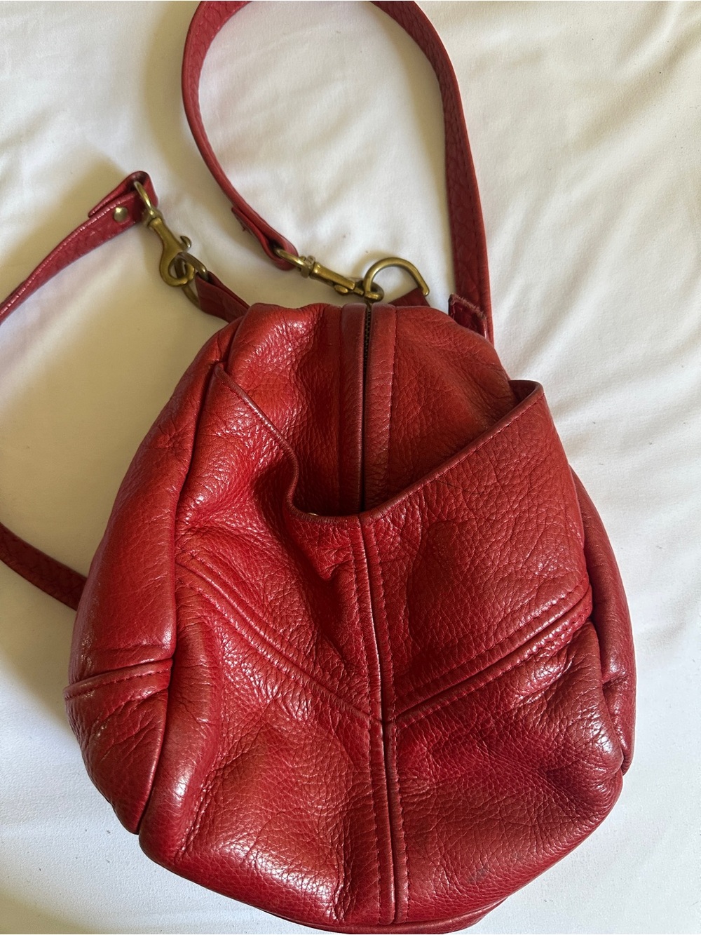 Vintage Red Leather Crossbody Bag - Classic Women's Shoulder Purse